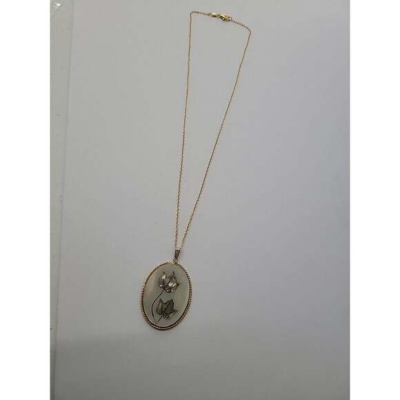 Vintage Gold Tone Mother of Pearl Pendant Necklace Abalone Inlay Leaf Design - Picture 12 of 16